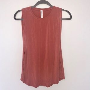 Lululemon workout tank 4